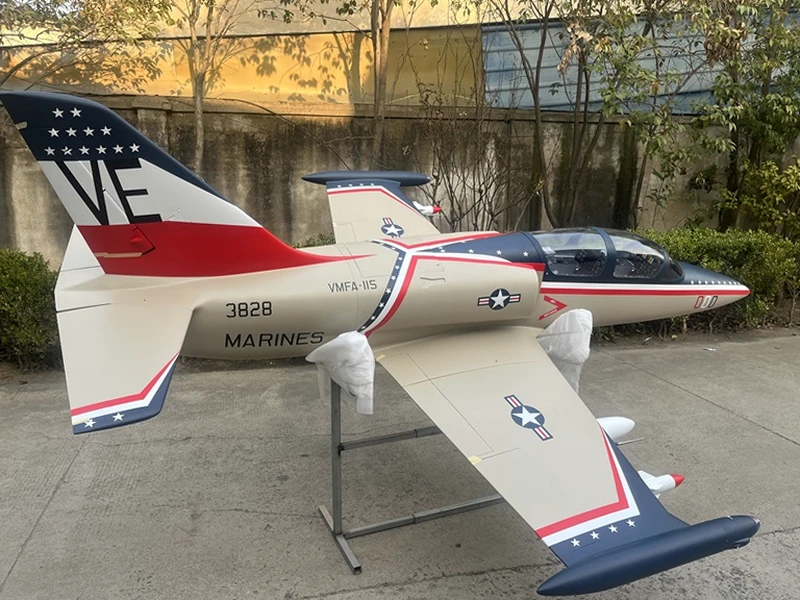 Aero L-39 — 3.5 m photo 11